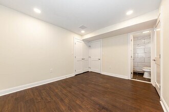 28 Albion St, Unit 1 in Medford, MA - Foto de edificio - Building Photo