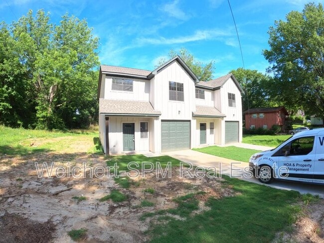 property at 1011 S Somerville St