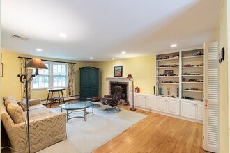 25 Naushon Cir in Barnstable, MA - Building Photo - Building Photo