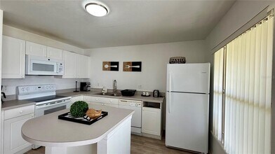 2710 Club Cortile Cir in Kissimmee, FL - Building Photo - Building Photo