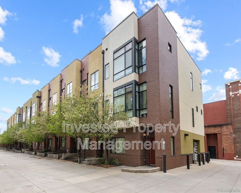 2345 Walnut St in Denver, CO - Building Photo