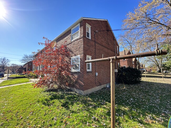 201 Elm St, Unit 15A