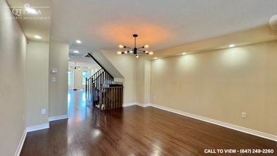 23 Sudeley Ln in Brampton, ON - Building Photo - Building Photo
