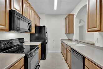 1357 Venezia Ct in Davenport, FL - Building Photo - Building Photo