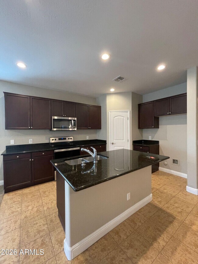 1728 W Loemann Dr in Queen Creek, AZ - Building Photo - Building Photo