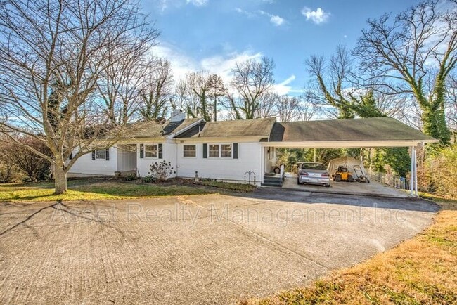 109 Norris Ln