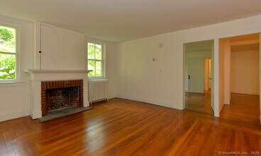 15 Hawkins Rd in Southbury, CT - Building Photo - Building Photo