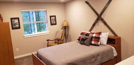 222 Crescent Beach Dr in Packwood, WA - Building Photo - Building Photo