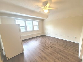 1503-15 E Kane Pl in Milwaukee, WI - Building Photo - Interior Photo