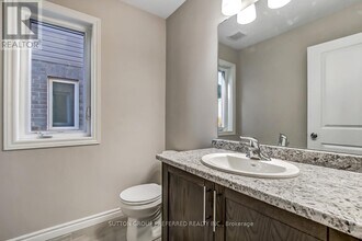 345 Kennington Way in London, ON - Building Photo - Building Photo