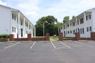 Rockcreek Apartments in Bowling Green, KY - Building Photo