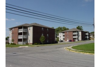 Towne Center Apartments in Sidney, OH - Building Photo - Building Photo