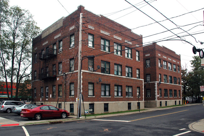 Aspen Gardens in Plainfield, NJ - Building Photo - Building Photo