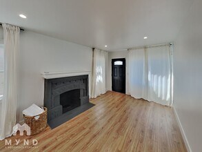 3732 Buell St in Oakland, CA - Building Photo - Building Photo
