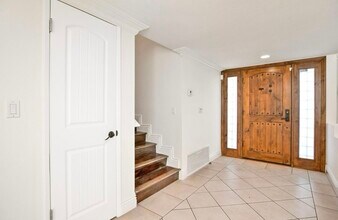 5954 Wilkinson Ave in Valley Village, CA - Building Photo - Building Photo