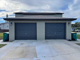 1425 Croftwood Dr in Melbourne, FL - Building Photo