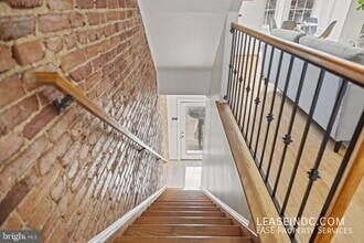 21 Q St NW in Washington, DC - Building Photo - Building Photo