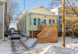 3216 Agricola St in Halifax, NS - Building Photo