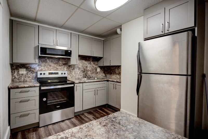 222 E Aurora St in Ironwood, MI - Building Photo