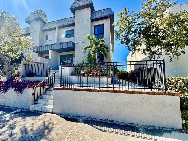 162 E Davis Blvd in Tampa, FL - Building Photo - Building Photo