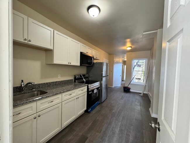 1105 W 4th St, Unit Unit 2 in Wilmington, DE - Building Photo - Building Photo