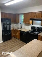 1708 NE Balboa St in Lee's Summit, MO - Building Photo - Building Photo