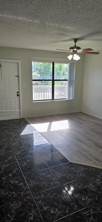 10056 Winding Lake Rd, Unit 203 in Sunrise, FL - Building Photo - Building Photo