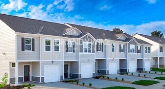 812 Big Bend Ct in White House, TN - Building Photo