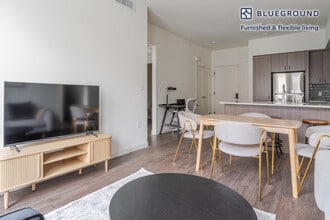 100 Callan Ave-Unit -FL5-ID1941 in San Leandro, CA - Foto de edificio - Building Photo