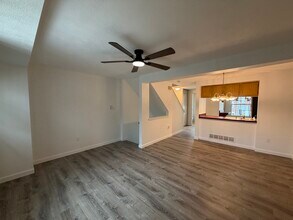 148 Ligonier Ln in New Kensington, PA - Foto de edificio - Building Photo