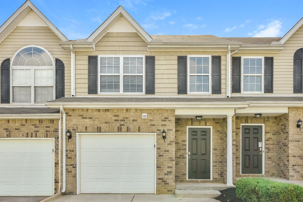 106 David Bolin Dr in La Vergne, TN - Building Photo