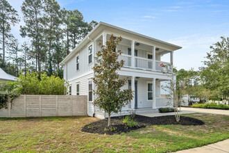 54 Montclair Ave in Santa Rosa Beach, FL - Foto de edificio - Building Photo