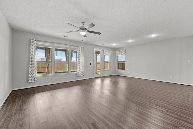 15335 Oakheath Colony Ln in Houston, TX - Foto de edificio - Building Photo