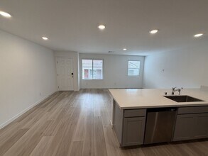 10771 Blake Gardens Ct in Las Vegas, NV - Building Photo - Building Photo