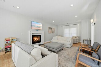 60 Water Terrace in Southold, NY - Building Photo - Building Photo