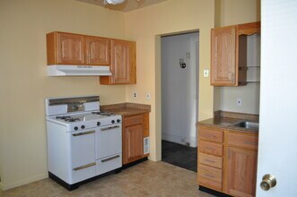 2 Fairfield Ave, Unit A in Norwalk, CT - Foto de edificio - Building Photo