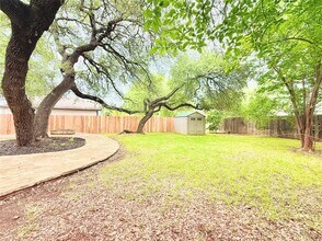 1407 Deer Ledge Trail in Cedar Park, TX - Foto de edificio - Building Photo