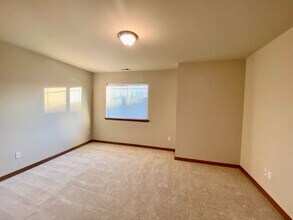 Lynnwood Home in Lynnwood, WA - Building Photo - Building Photo