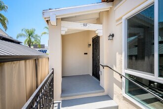 707 Milwaukee Ave in Los Angeles, CA - Building Photo - Building Photo