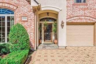 13510 Broadmeadow Ln in Houston, TX - Building Photo - Building Photo