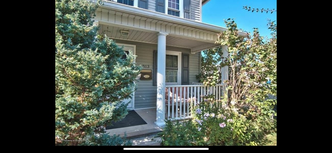 813 E Scott St in Olyphant, PA - Building Photo - Building Photo