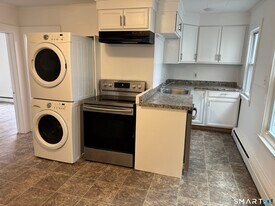 70 Woodbine St in Torrington, CT - Building Photo