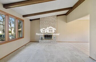 832 86th Ln NW in Coon Rapids, MN - Building Photo - Building Photo