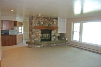 11525 Little Hill Pt in Minocqua, WI - Foto de edificio - Building Photo