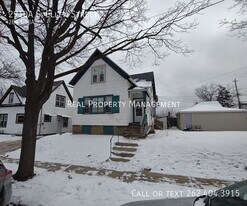 2910 S Ellen St in Milwaukee, WI - Building Photo