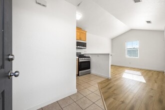 2023 Northfield Dr in Santa Rosa, CA - Building Photo - Building Photo