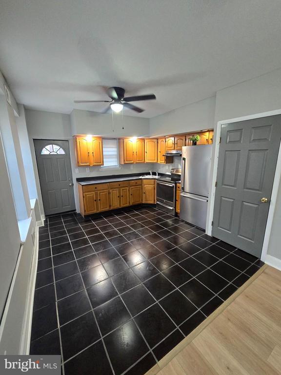 property at 5000 Reno St