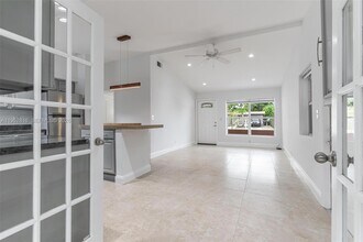 1032 SW 22nd Terrace in Fort Lauderdale, FL - Building Photo - Building Photo