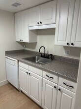 1819 E Parleys Canyon Blvd, Unit B in Salt Lake City, UT - Building Photo - Building Photo