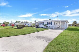 21 Lemans Dr in Naples, FL - Building Photo - Building Photo
